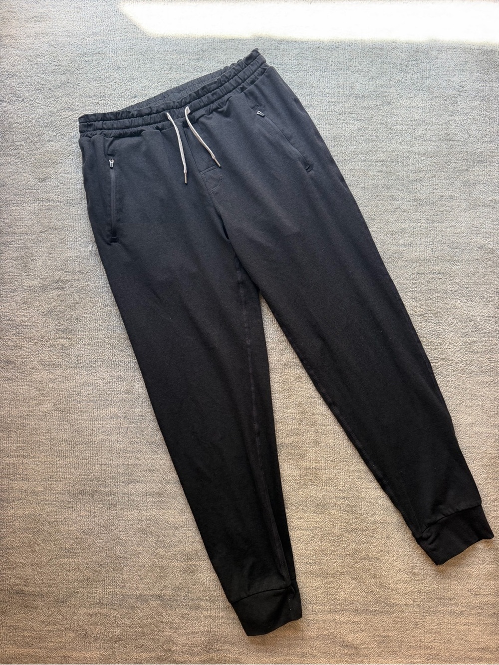 Vuori Men’s Sunday Performance Joggers Black Size Medium